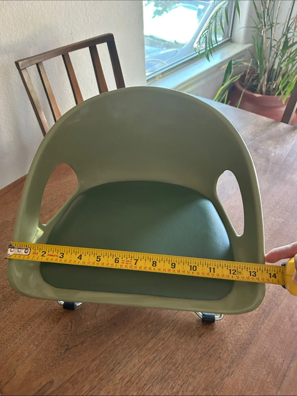 Cosco Avocado Green MCM Modern Accent Chair - child’s chair